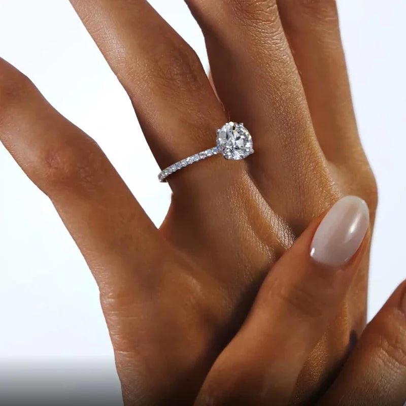 Anel Solitário Coroa de Luz com Moissanite – Ouro Branco 18k