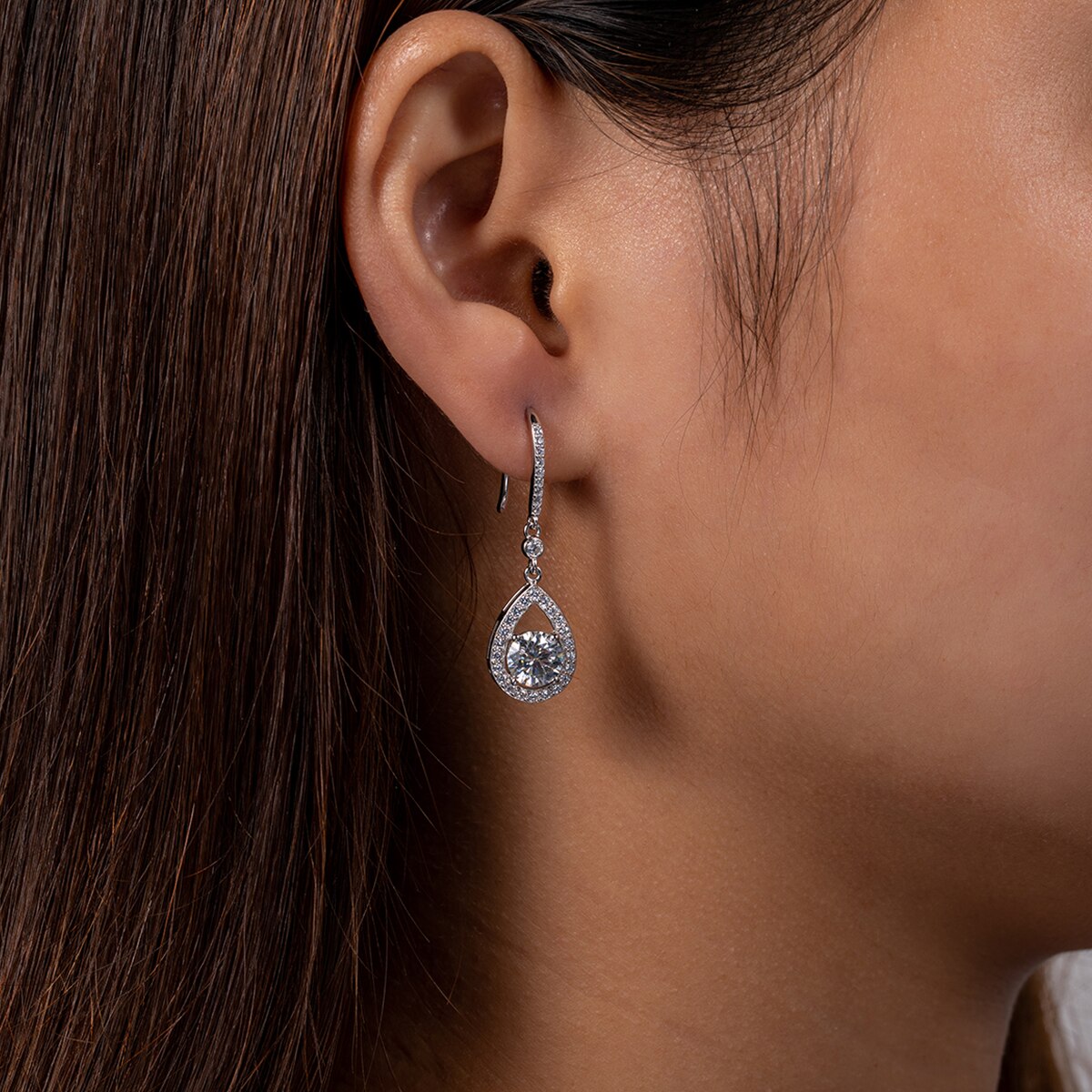 Brinco Gota Pera com Moissanite – Prata 925