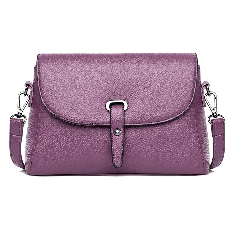 Bolsa Transversal Preta Feminina Com Fechamento de Aba e Fivela – Ideal Para Uso Diário
