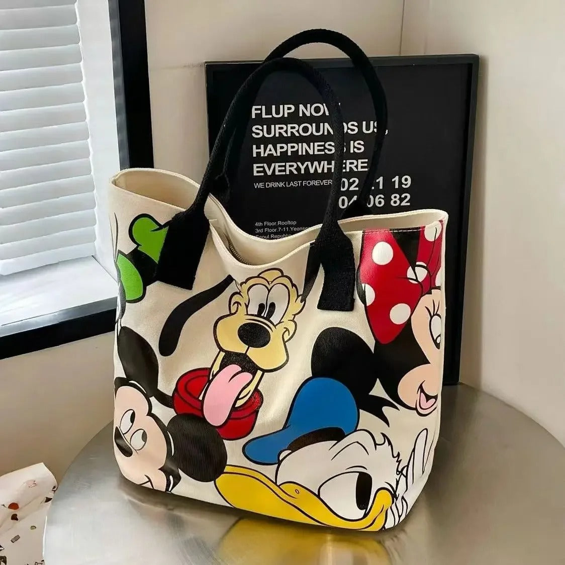 Bolsa Feminina Grande Estampada Com Personagens Clássicos - Rita